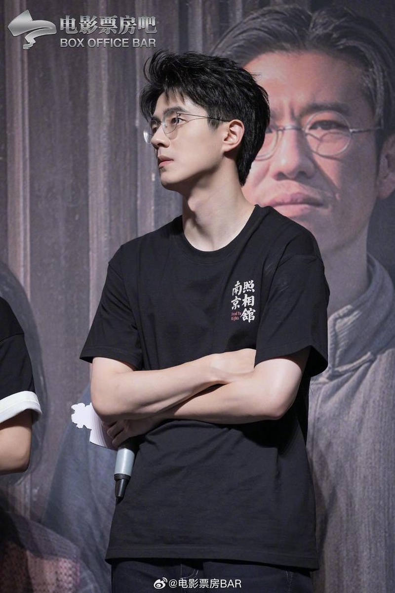 刘昊然